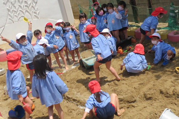 長崎の学校法人百合の園学院　認定こども園　百合幼稚園